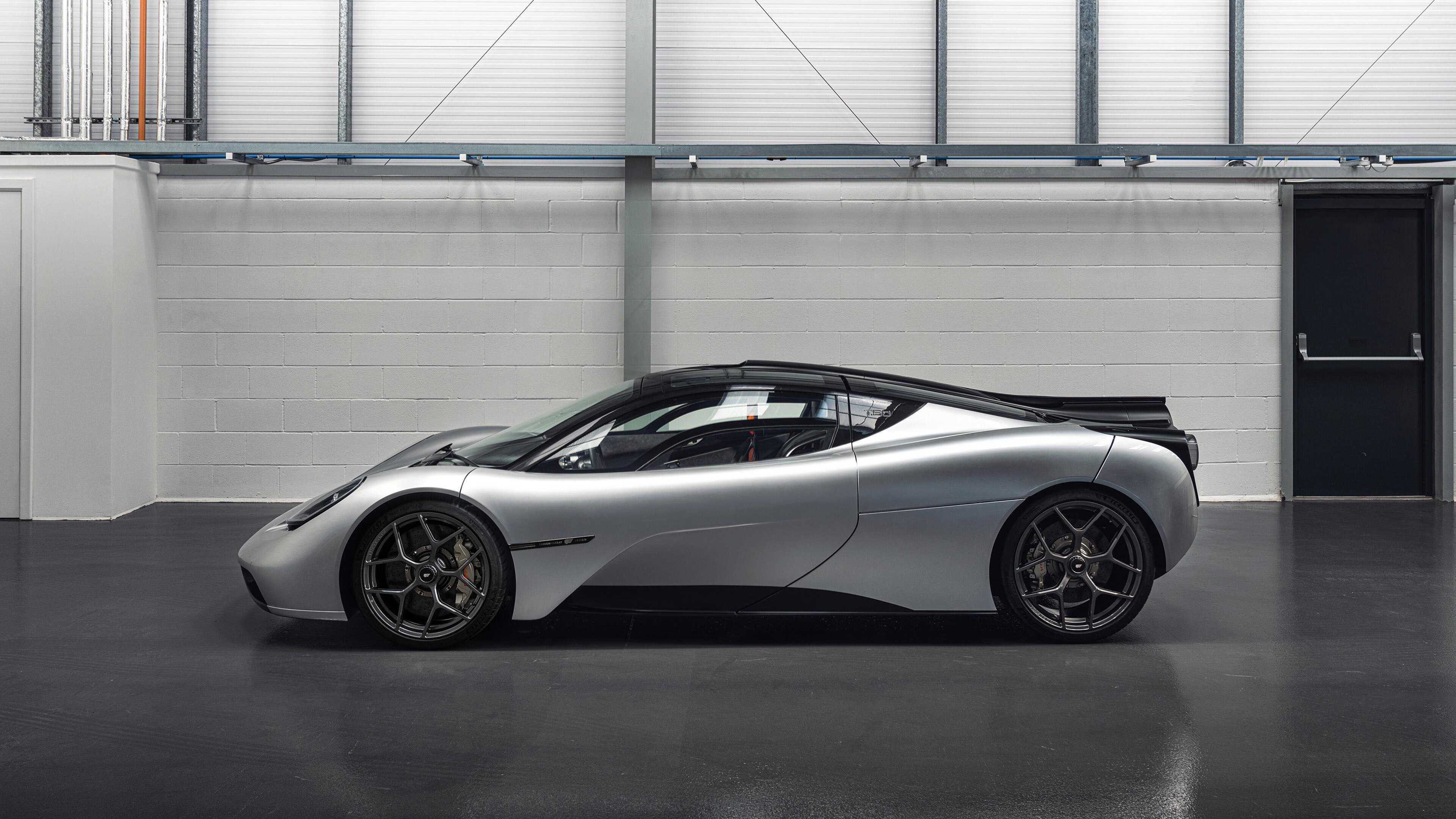 爱游戏体育官方入口-全国车模赛车大赛，速度与美感的完美融合，车模赛车比赛视频